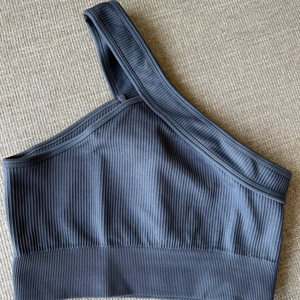 2-Piece Ribbed Workout Set - Picture 2 of 4